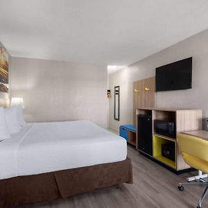 Days Inn By Wyndham Las Vegas Airport Near The Strip